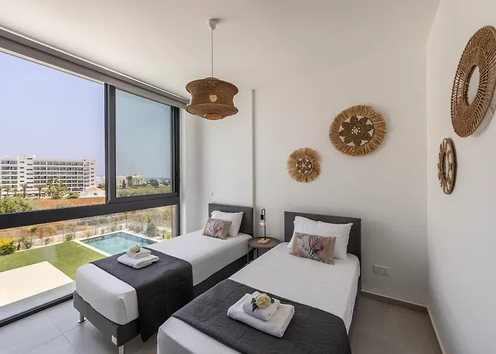 Villa Aqua Pearl 9 *