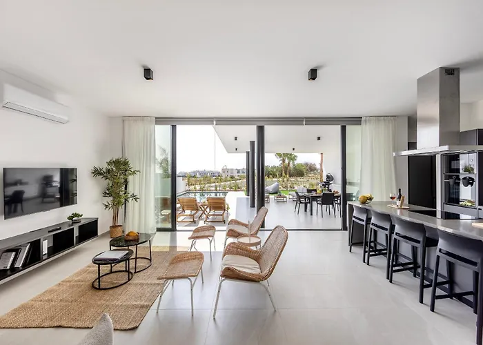 Villa Aqua Pearl 9 *