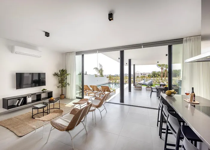 Aqua Pearl 9 Protaras